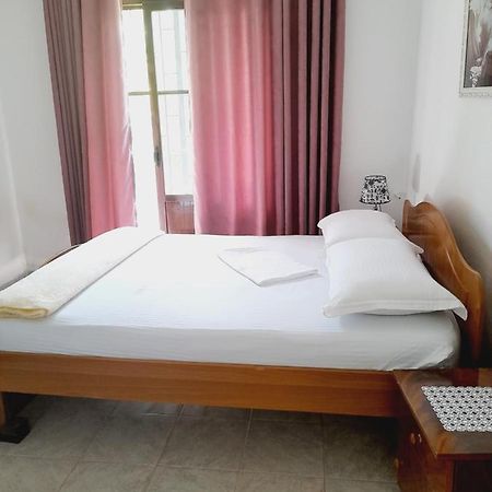 Vila Aliaj Luxury Apartment With 2 Rooms With Private Wonderful Terrace ドゥラス エクステリア 写真