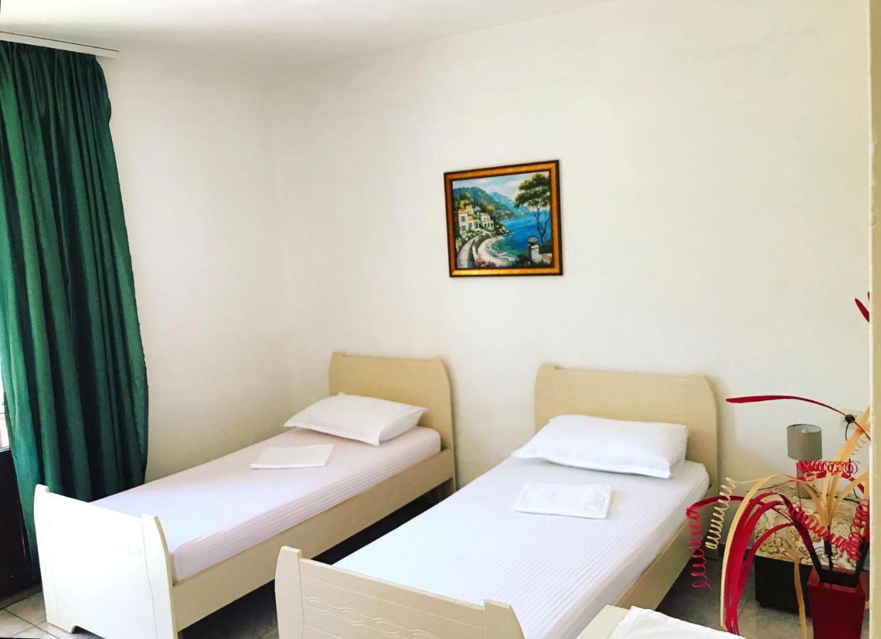 Vila Aliaj Luxury Apartment With 2 Rooms With Private Wonderful Terrace ドゥラス エクステリア 写真