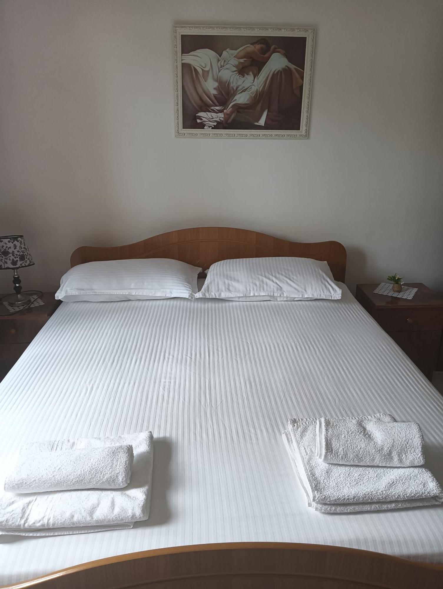Vila Aliaj Luxury Apartment With 2 Rooms With Private Wonderful Terrace ドゥラス エクステリア 写真