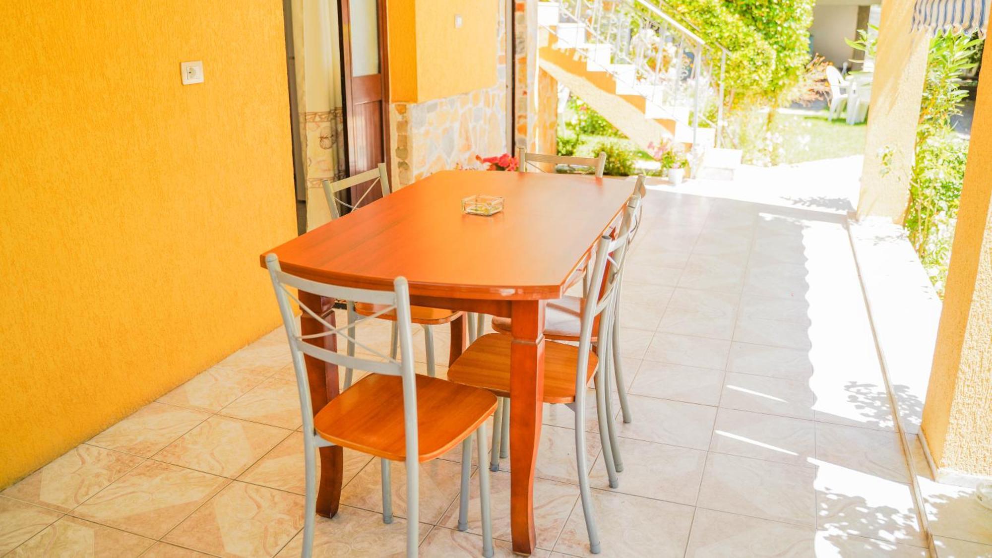 Vila Aliaj Luxury Apartment With 2 Rooms With Private Wonderful Terrace ドゥラス エクステリア 写真