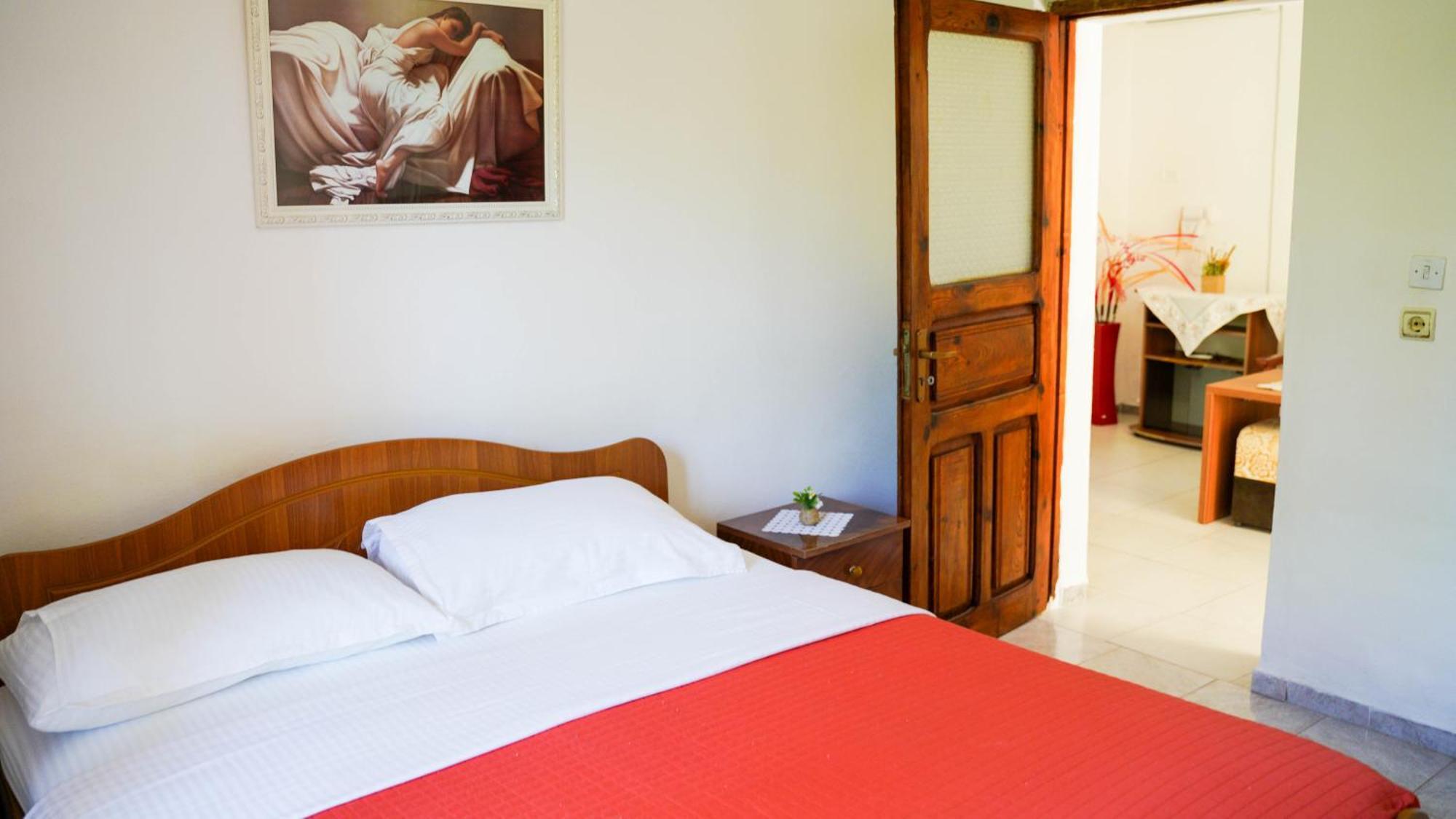 Vila Aliaj Luxury Apartment With 2 Rooms With Private Wonderful Terrace ドゥラス エクステリア 写真